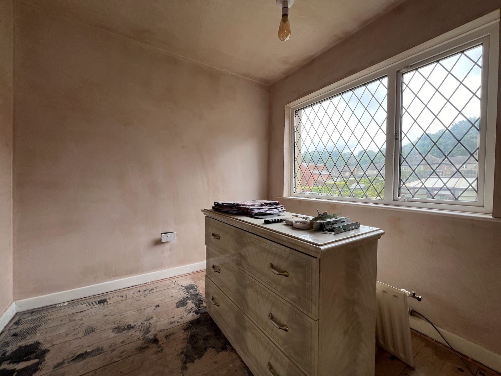 Bedroom with bay window, Blue Grit + skim